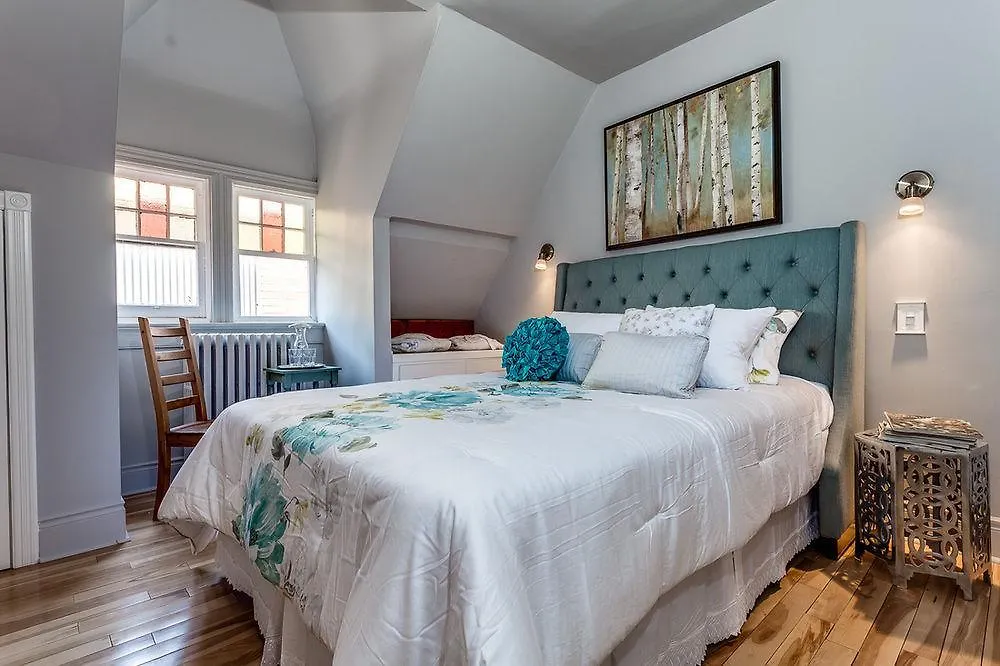 Holiday home Dunn House Bed And Breakfast Toronto