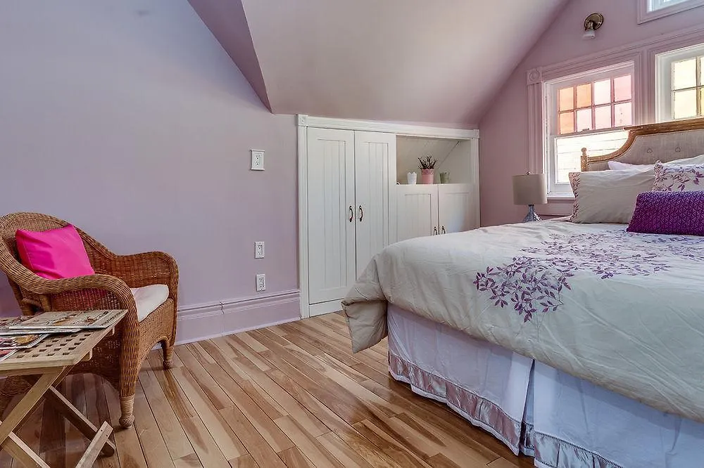 Holiday home Dunn House Bed And Breakfast Toronto Canada
